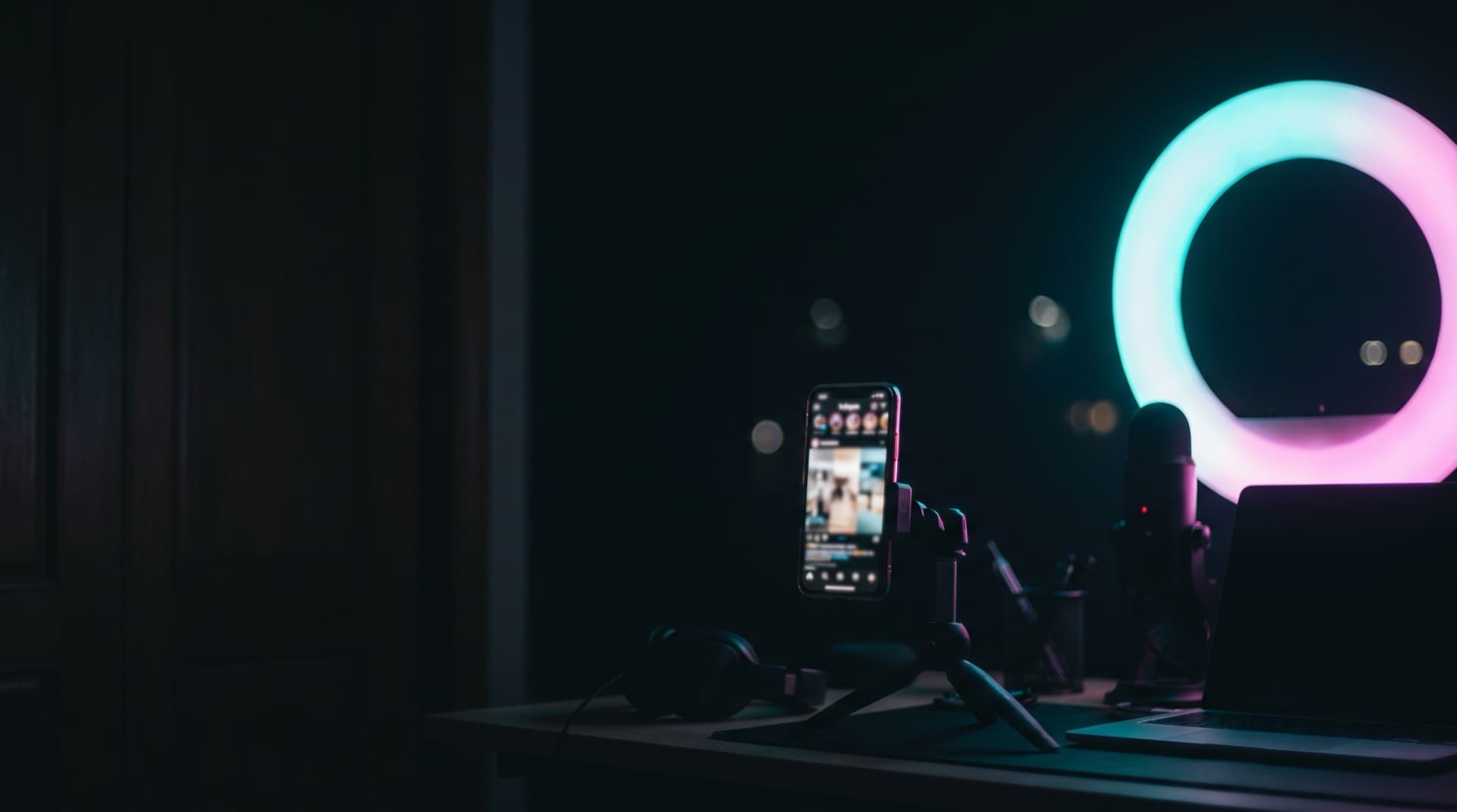 Social Media — Capture That Media